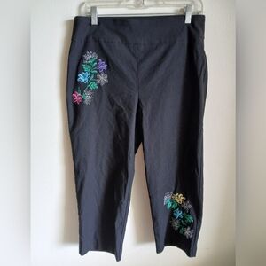 Attyre Black Floral Embroidered Capri Pants Petite Size 12
